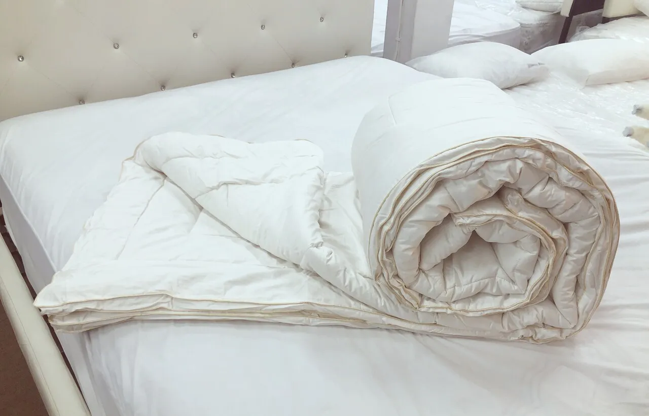 호주 천연 양모이불 킹사이즈 새것
					무빙세일
					Los Angeles