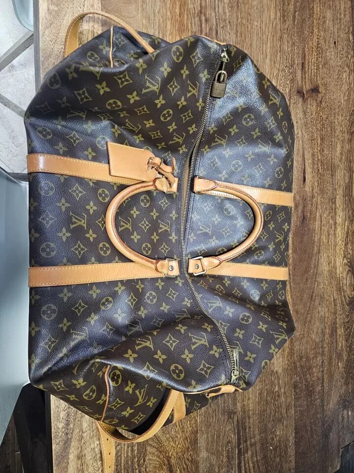 루이비통 보스턴 백
					의류/패션
					엘에이