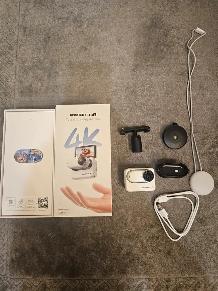 Insta360 Go 3S 128gb
					전자/가전
					Buena Park