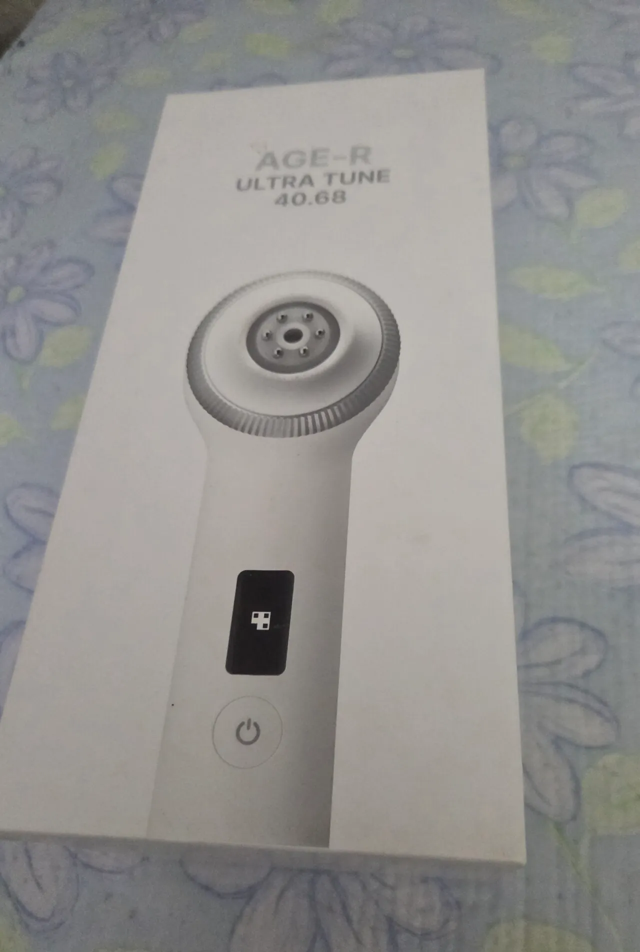 얼굴 리프팅 가정용기기 메디큐브 울트라튠 40.68 미용기기 팝니다.
					기타
					엘에이