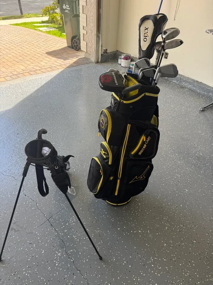 세리토스 젝시오 골프채 풀세트 + 미즈노 카트백 급처분. 월요일까지 선착순
					운동/건강
					Cerritos