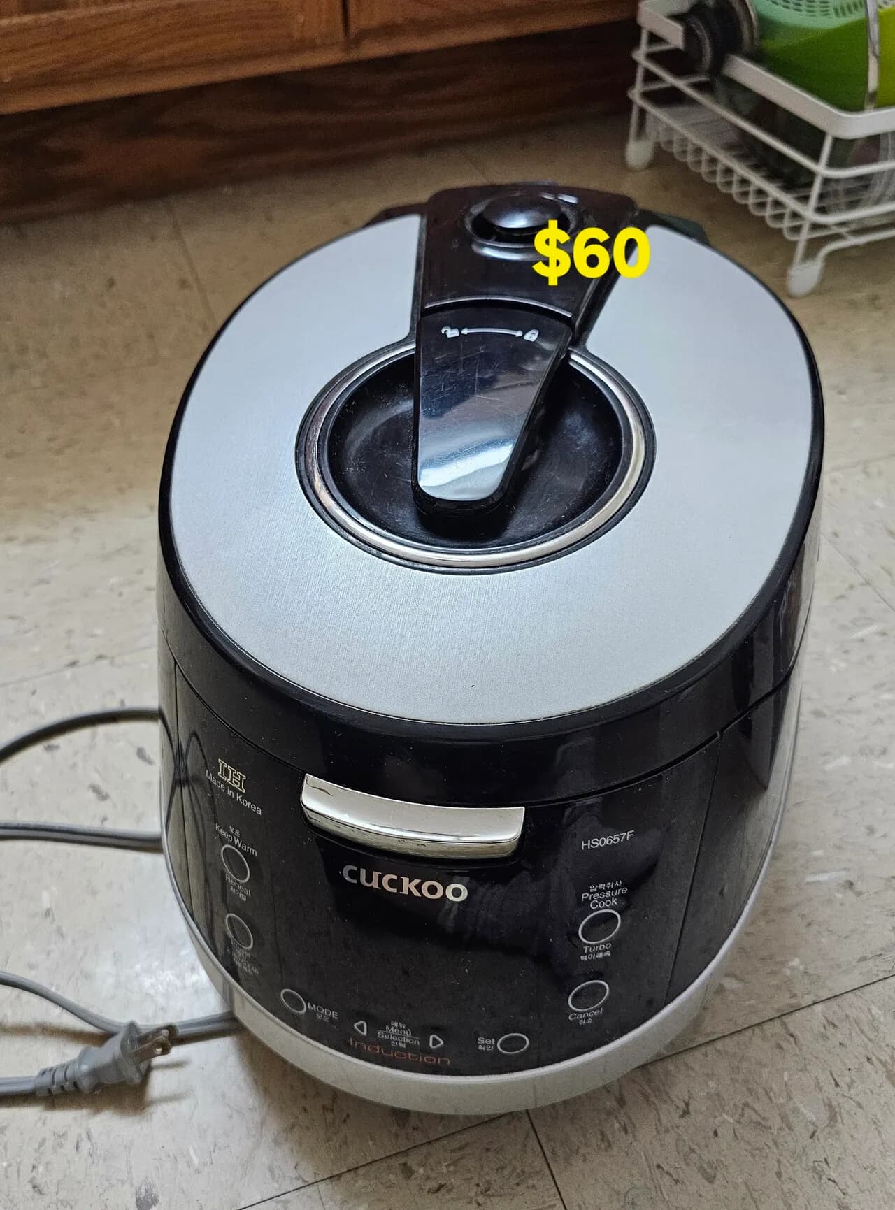 Cuckoo 압력밥솥 6인용+ 커피메이커 5cup
					무빙세일
					위디어