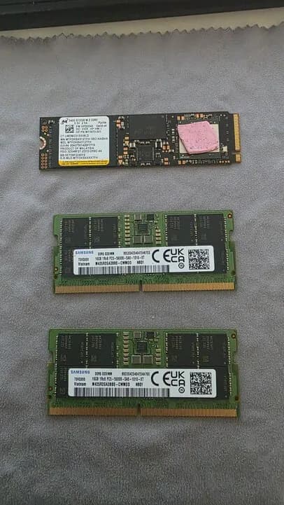 16gb ddr5 ram 과 512gb ssd m2 2280 팔아요.
					전자/가전
					LA