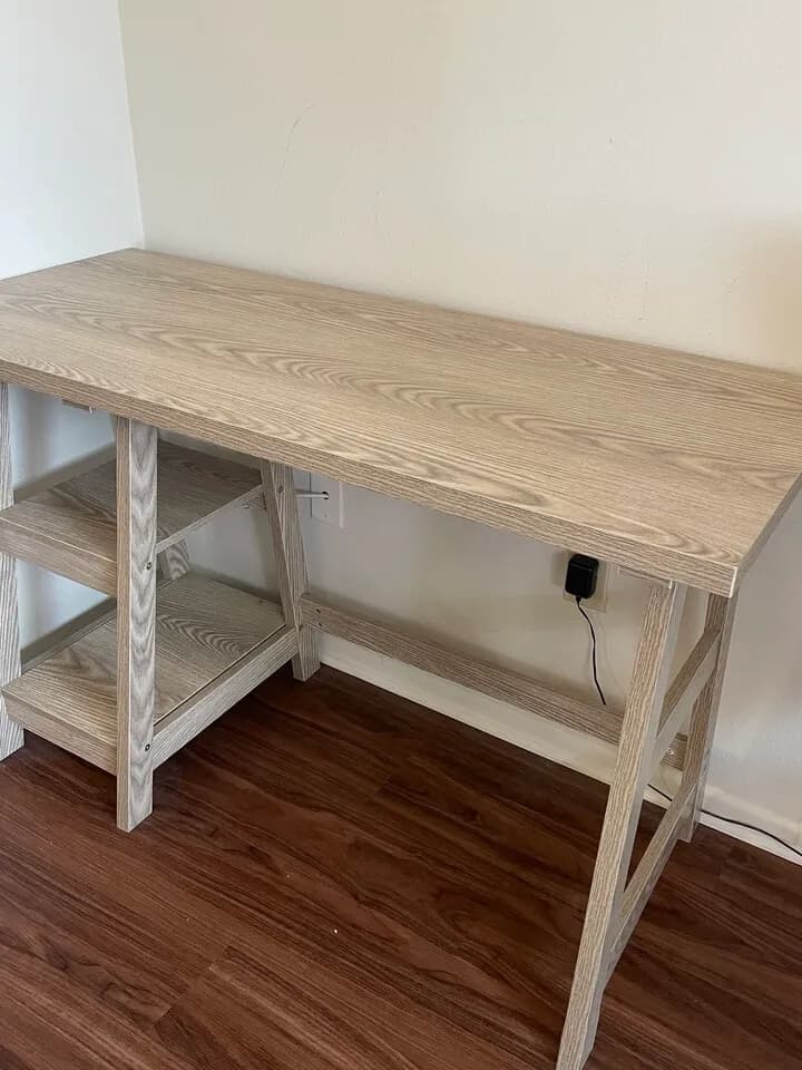 무빙세일 데스크 팝니다.(3/28까지)
					무빙세일
					Gardena