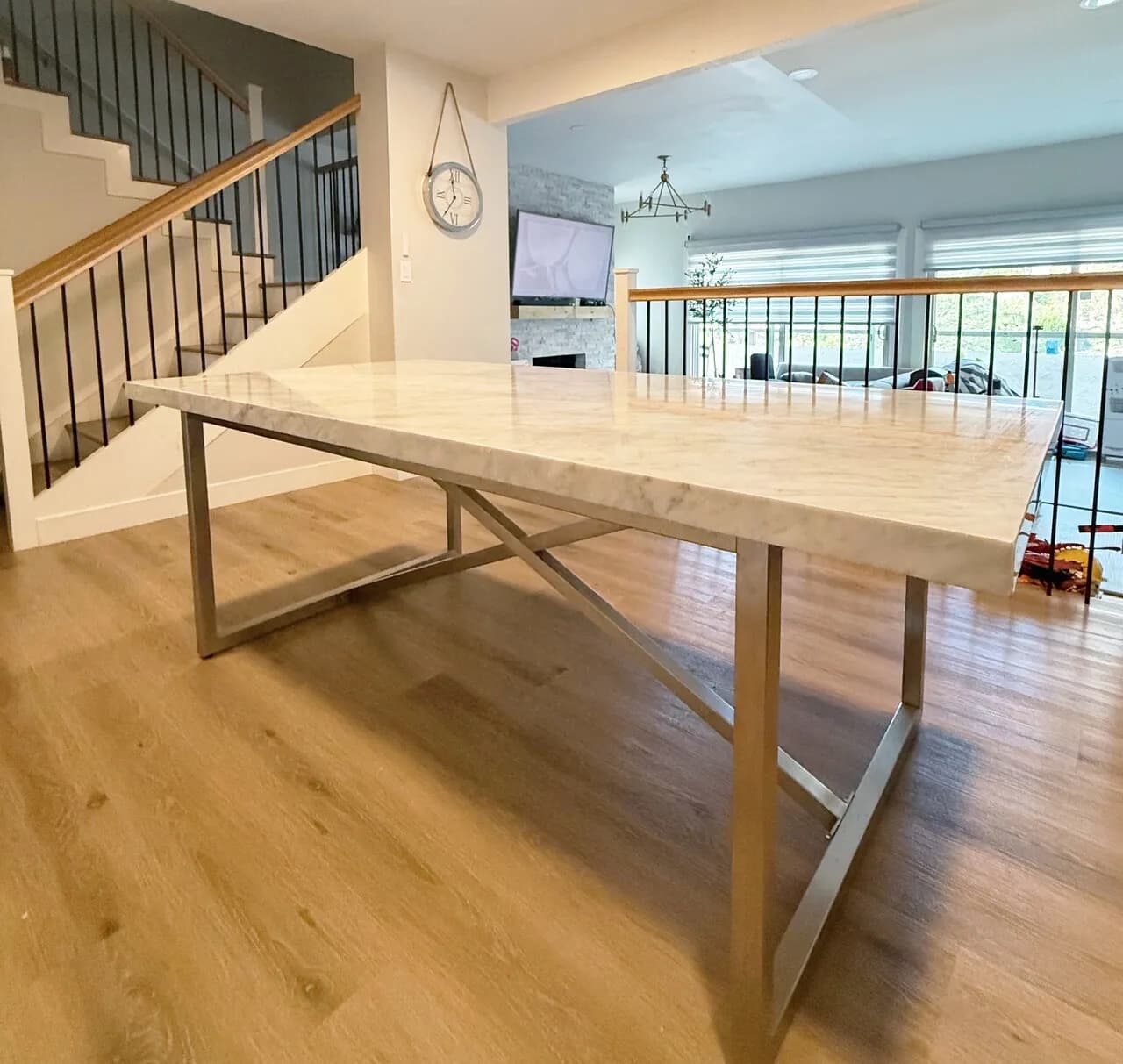 Restoration Hardware 대리석 다이닝 테이블-PV 픽업
					무빙세일
					Palos Verdes