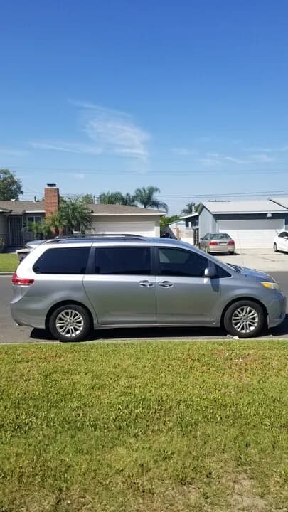 자동차(미니벤)
					무빙세일
					Anaheim