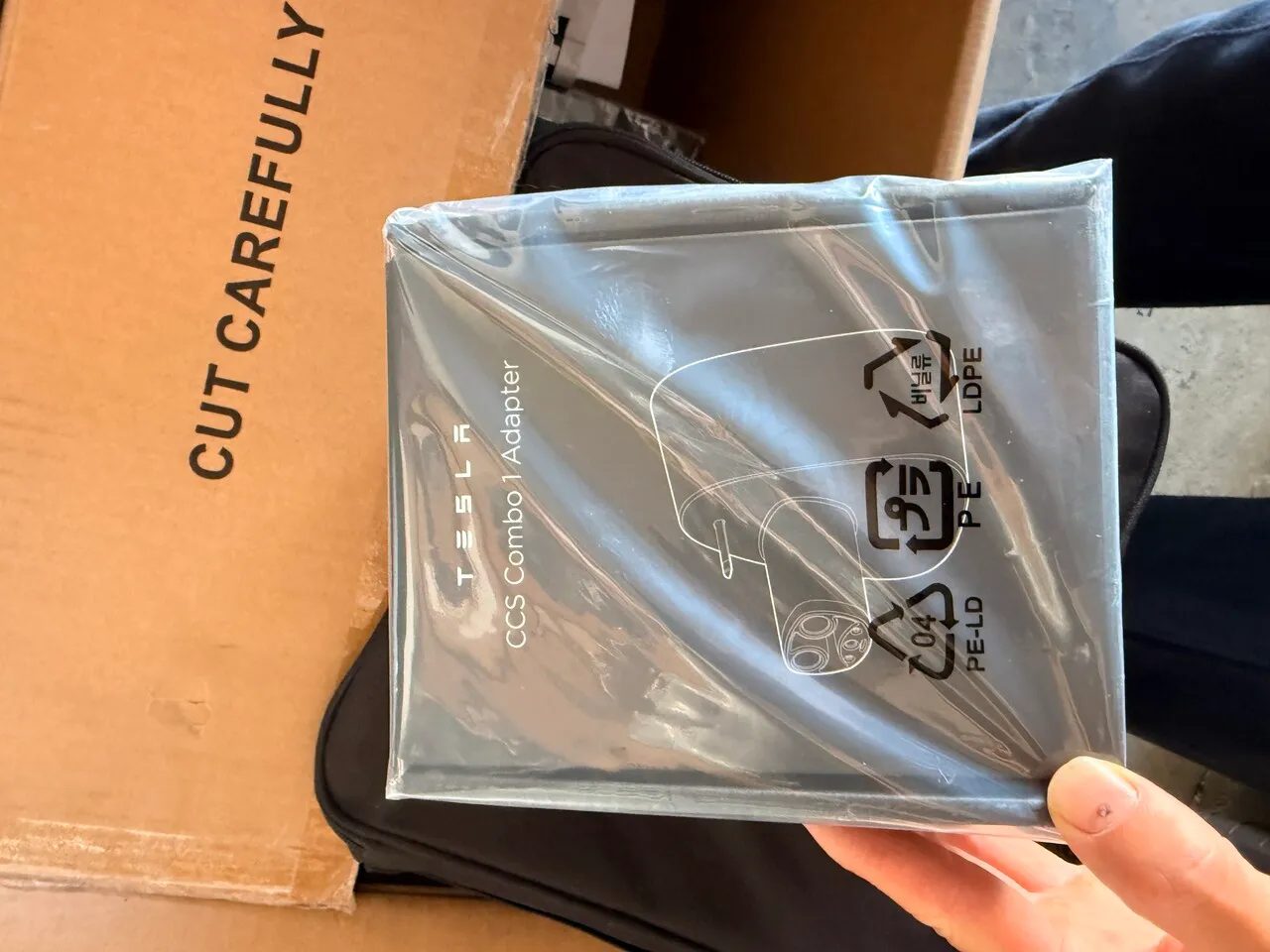 Tesla CCS combo 1 adapter
					전자/가전
					OC