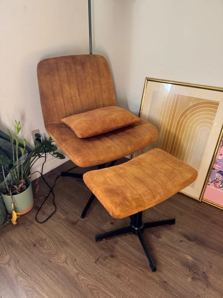 Art Leon Accent Chair with Ottoman 판매
					무빙세일
					Los Angeles
