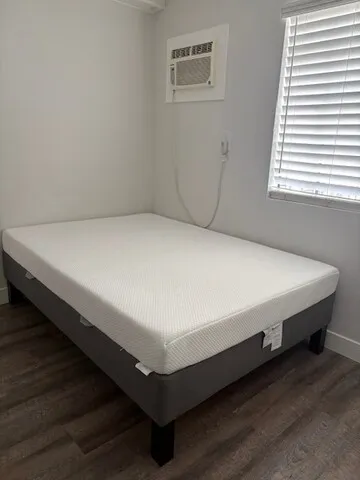 2 BED & TABLE SET 급매 !
					가구
					Fullerton