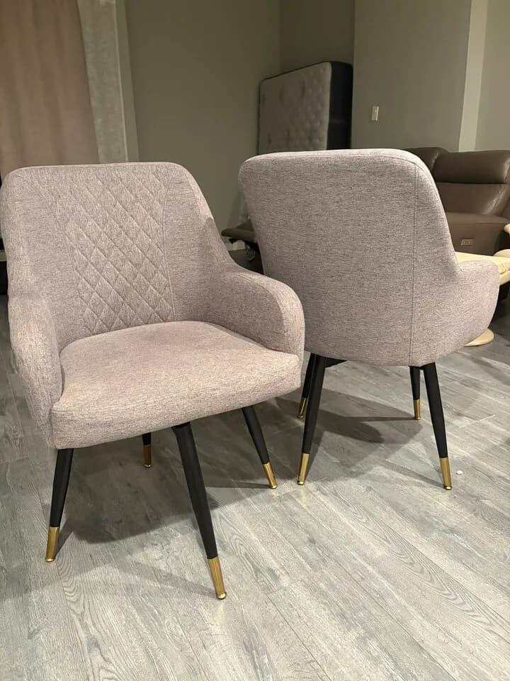 의자
					무빙세일
					LA