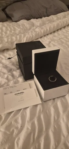 샤넬 코코크러시 반지
					의류/패션
					Losangeles