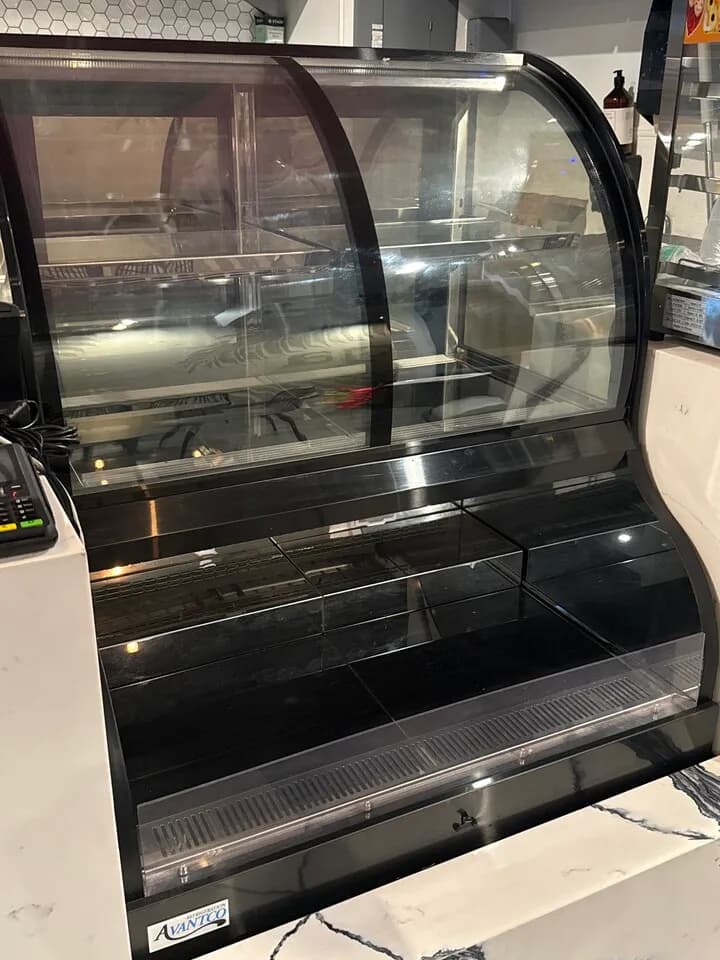 Piece cake, sandwich SHOWCASE
					전자/가전
					Los Angeles