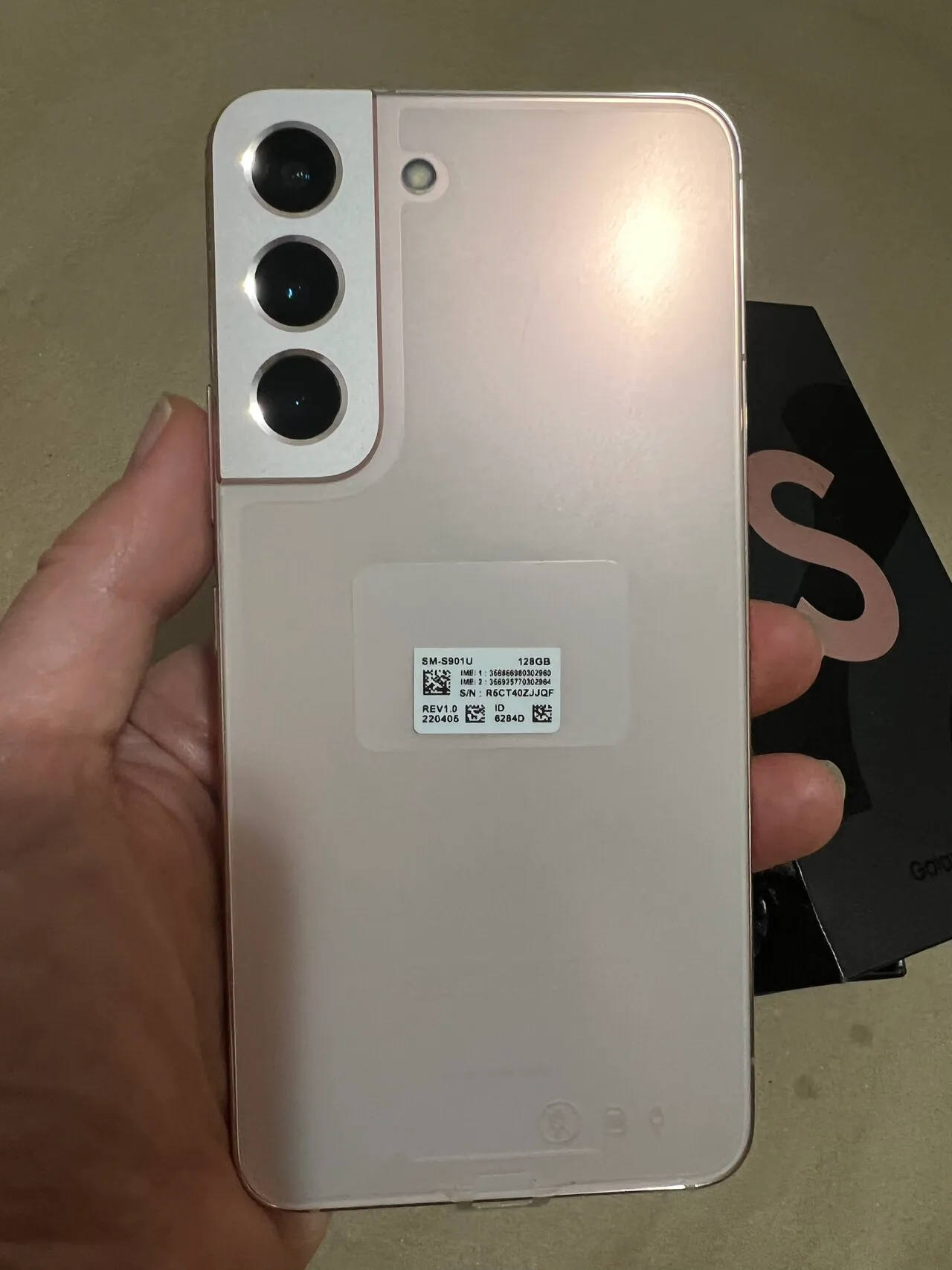 삼성 galaxy s22 핑크
					전자/가전
					Los Angeles