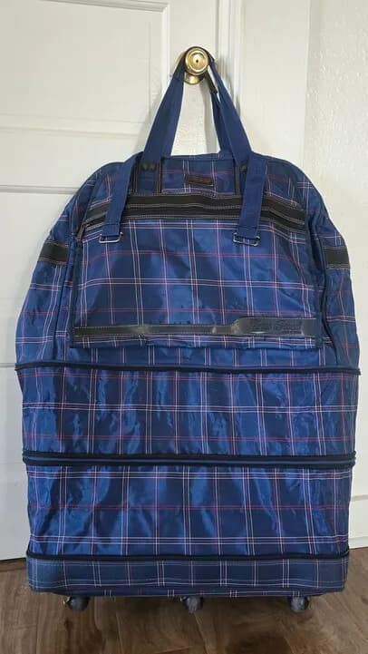 이민가방 (바뀌가 가볍고 튼튼해요)
					무빙세일
					Los Angeles