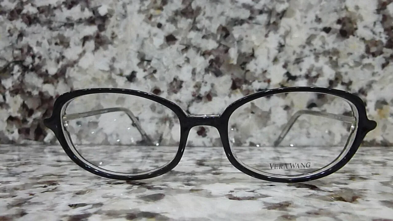 NEW-베라왕-BLACK- 안경테-2 종 류
					의류/패션
					Los Angeles