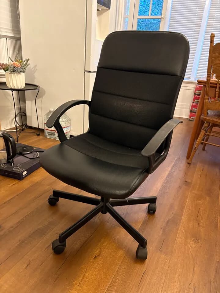 컴퓨터 의자 , 신발장
					무빙세일
					한타