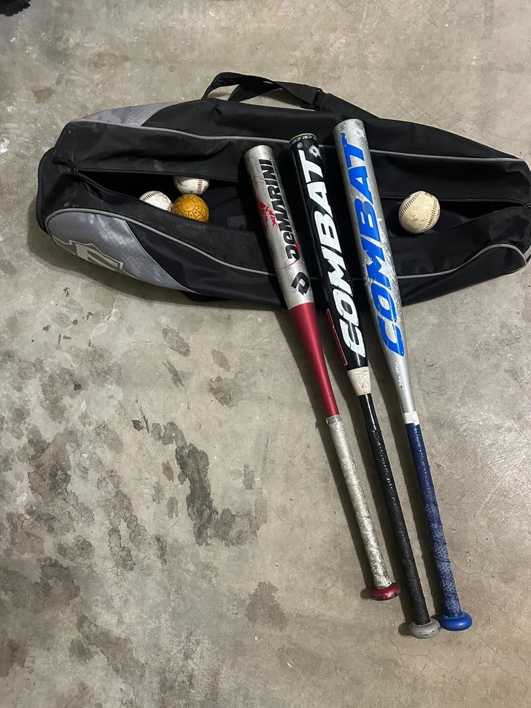 중고 소프트볼 배트 3개 / 그립교체 필요함
					운동/건강
					Torrance