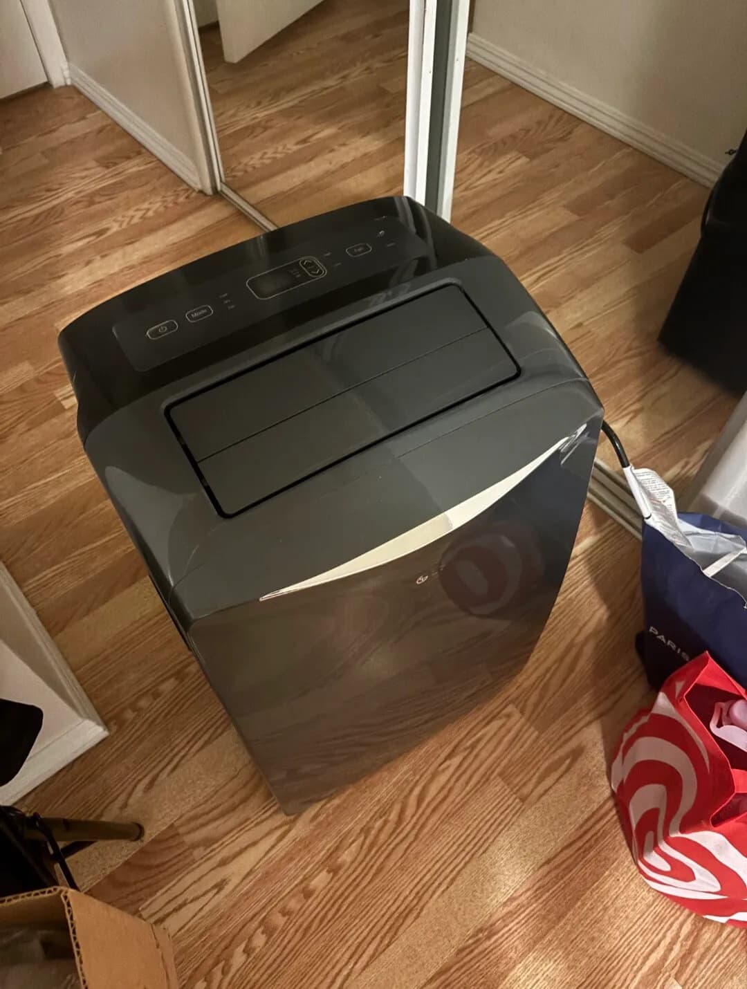 LG 이동식에어컨 팝니다
					전자/가전
					세리토스