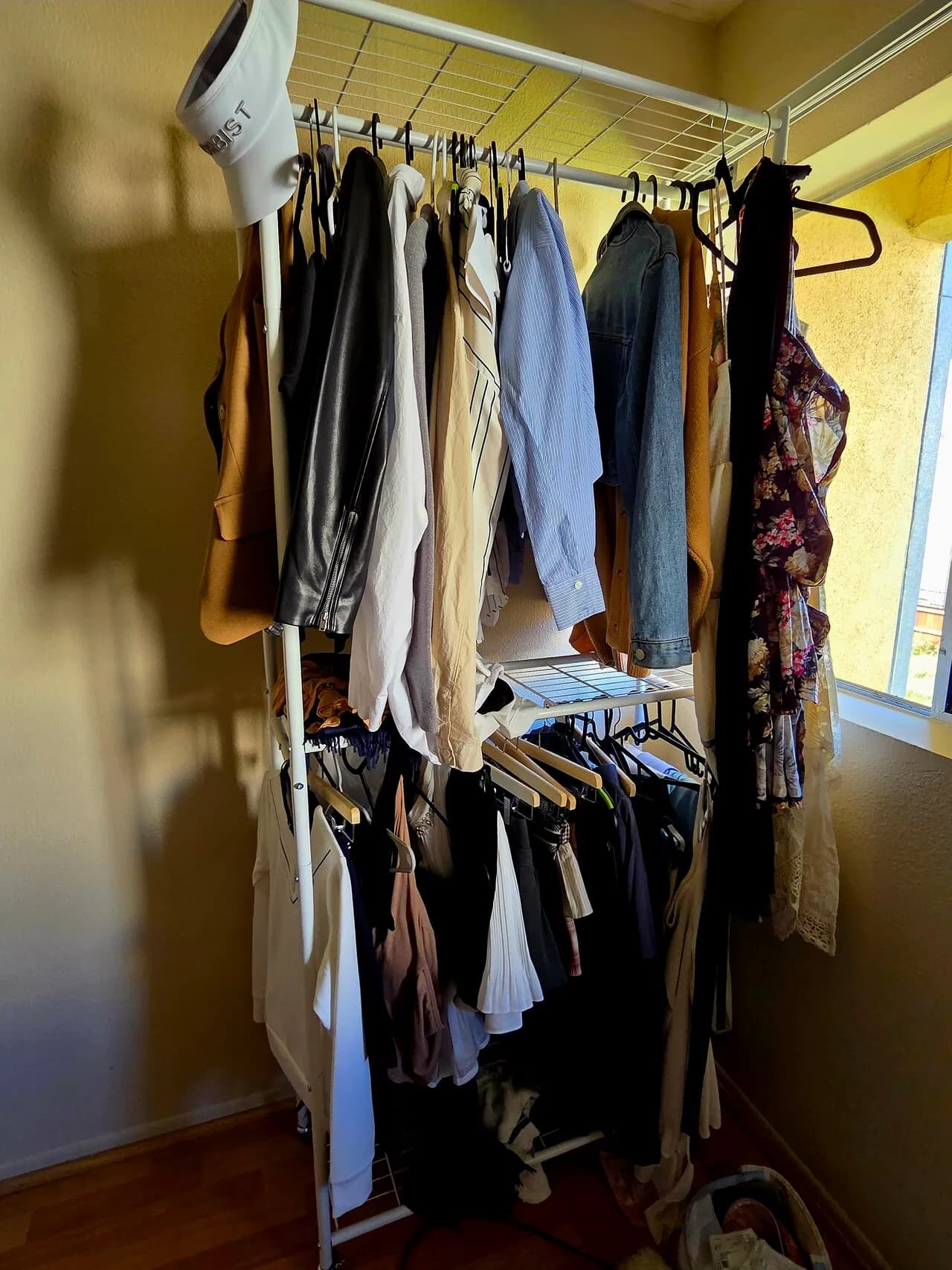 행거, 소파, 침대, 의자 등등
					무빙세일
					La 케이타운