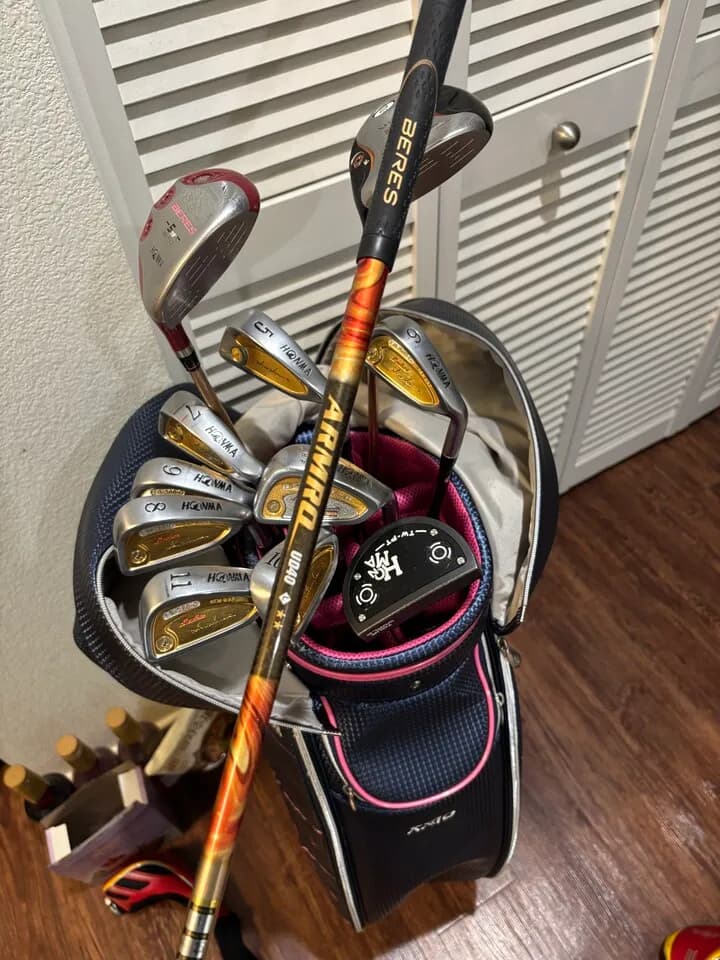 여성용 HONMA GOLF LB-280 4star 24K gold
					운동/건강
					Los Angeles