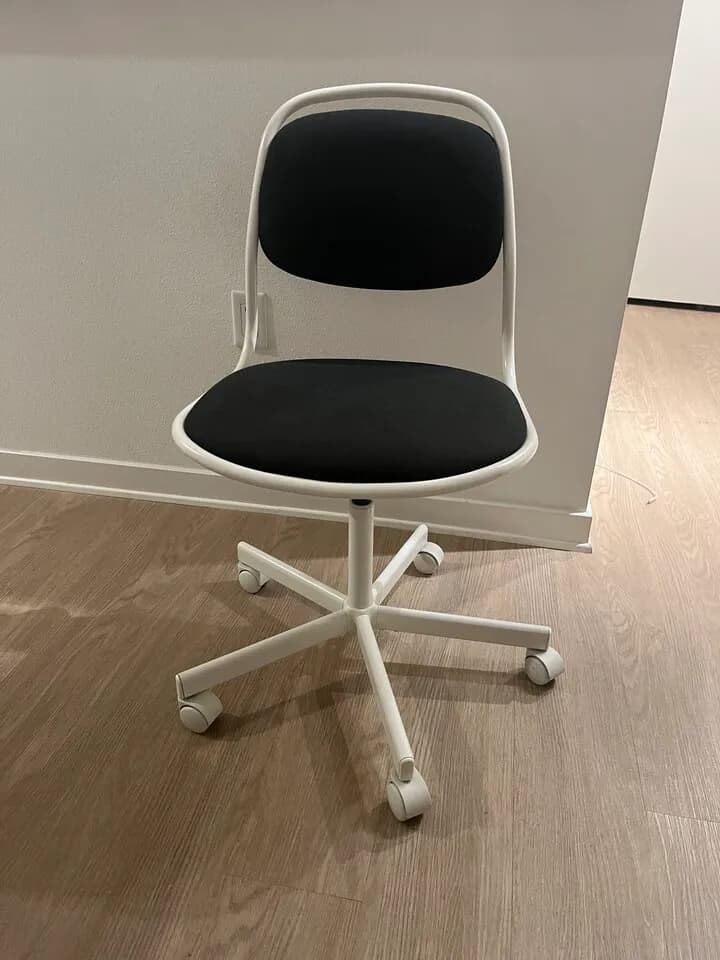 책상의자
					무빙세일
					Los Angeles