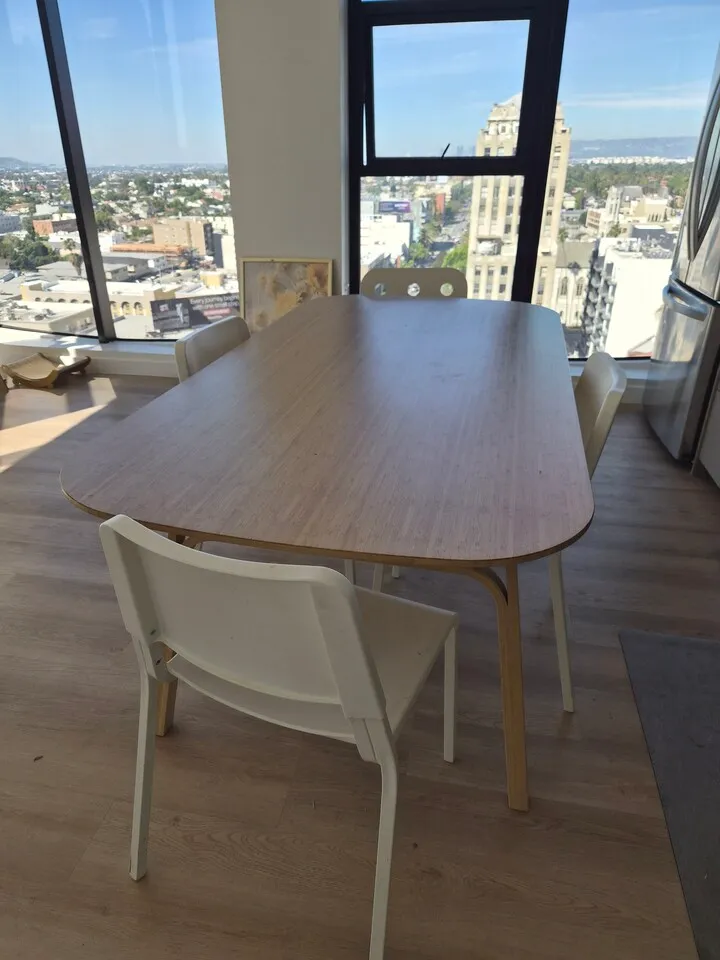 ikea dining table ( 70inch) for 6 ppl 아키아 대나무 테이블
					가구
					엘에이