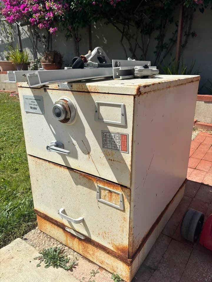 중고 Mosler 금고 판매
					기타
					Yorba Linda