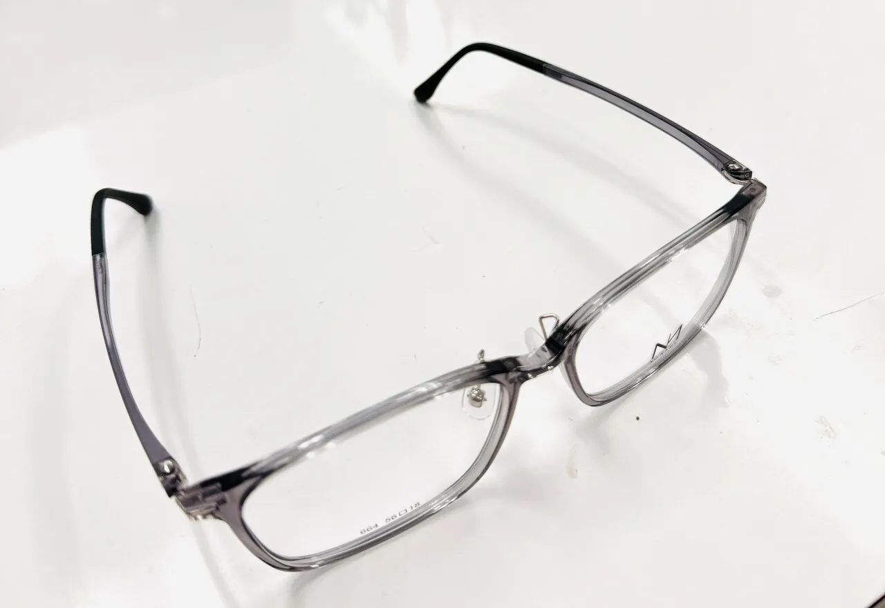 안경마을에서 안경테와 안경렌즈 저렴한 가격판매
					의류/패션
					Los Angeles