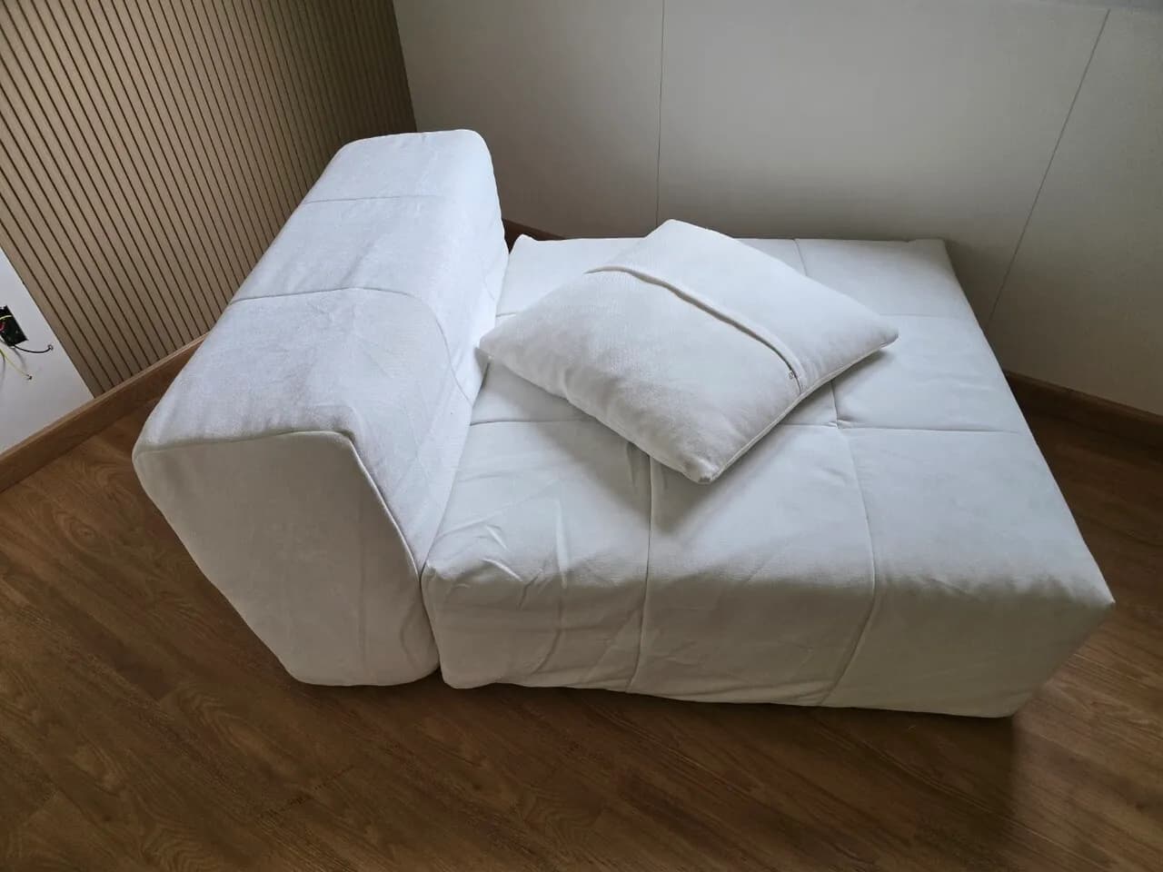 쇼파(급매)
					무빙세일
					Los Angeles