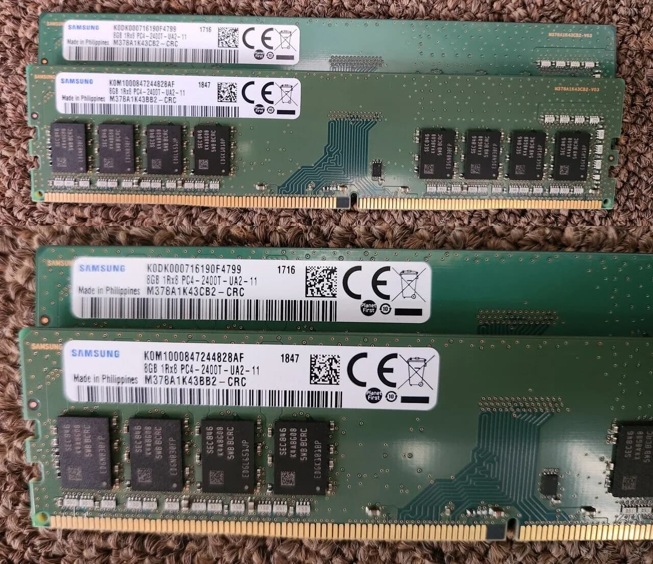 Samsung DDR4 16gb(8gb2) RAM팝니다.
					전자/가전
					Los Angeles