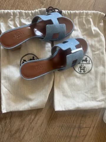 Hermes (에르메스 오아시스 sandal (size 36 )itay
					의류/패션
					Buena Park