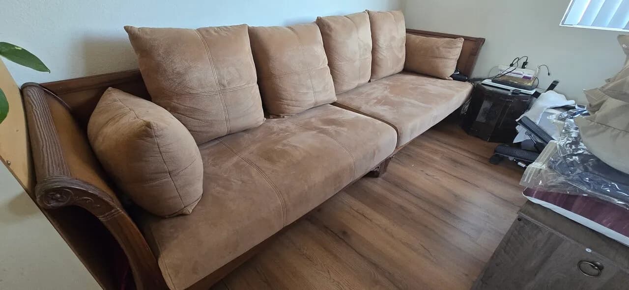 긴 소파 50불
					가구
					Gardena