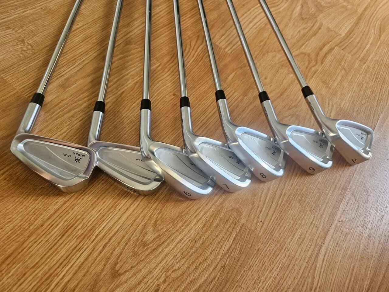 NEW MIURA IRON SET CB-301 미우라 아이언 세트 CB301
					운동/건강
					Los Angeles