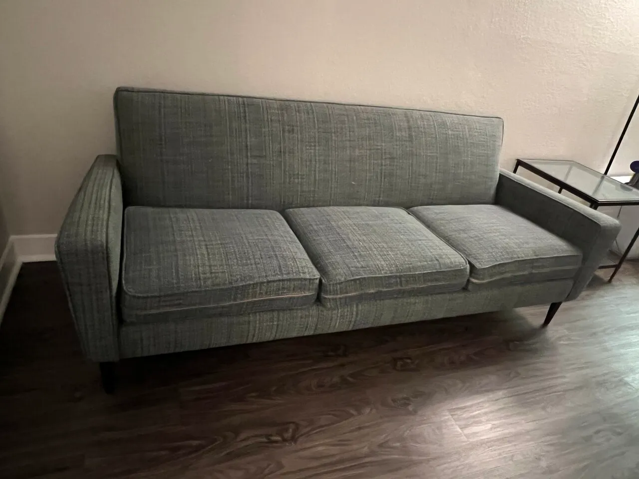 무빙세일 합니다. (쇼파,커피테이블,식탁세트,책상)
					무빙세일
					Sherman Oaks