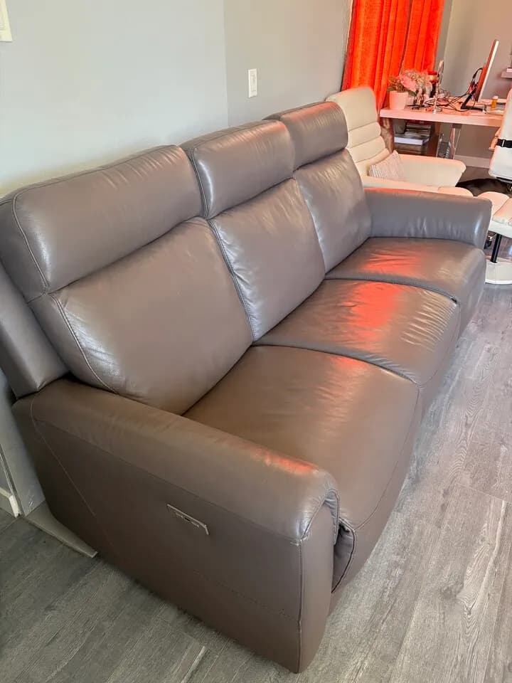 소파
					무빙세일
					LA