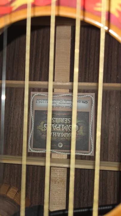 Yamaha 기타( compass cpx-15a). 테너 색소폰
					무빙세일
					Arcadia