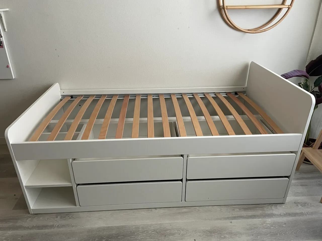 Ikea 트윈싸이즈 침대 수납공간과 서랍 4개 포함
					무빙세일
					Anaheim