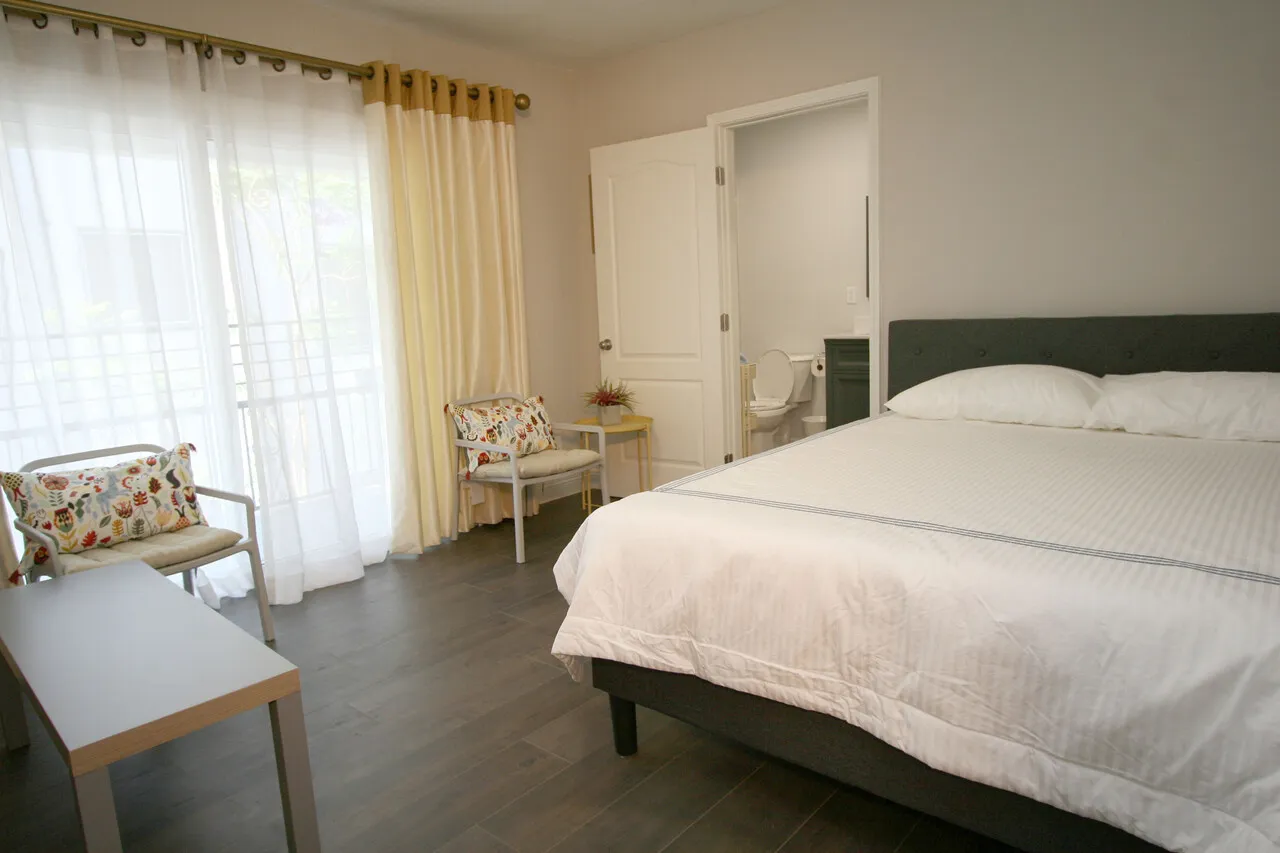 Private bedroom/ bathroom
					하우스
					Los Angeles's preview 0