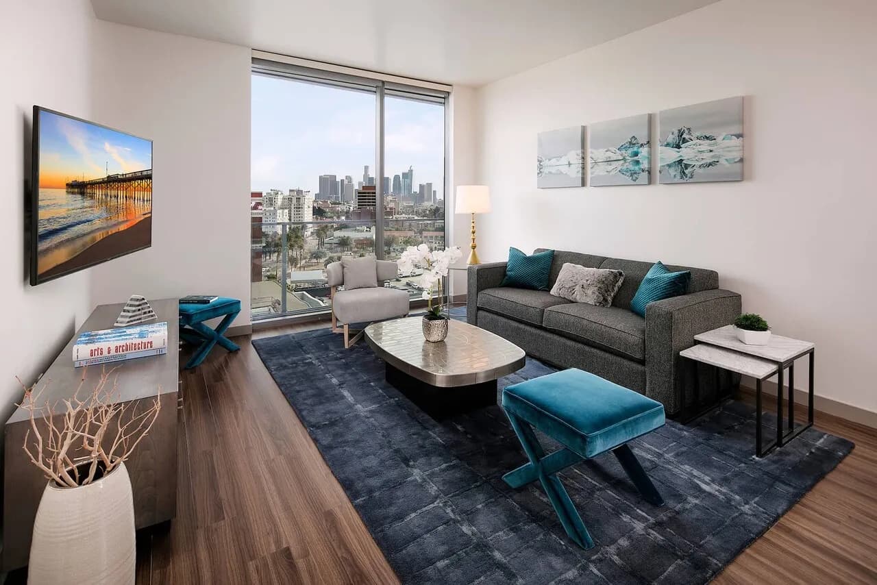 한타윌셔Hi-rise jr1br+4주Free+2파킹가능NO소셜유학생OK
					Studio
					Los Angeles's preview 2