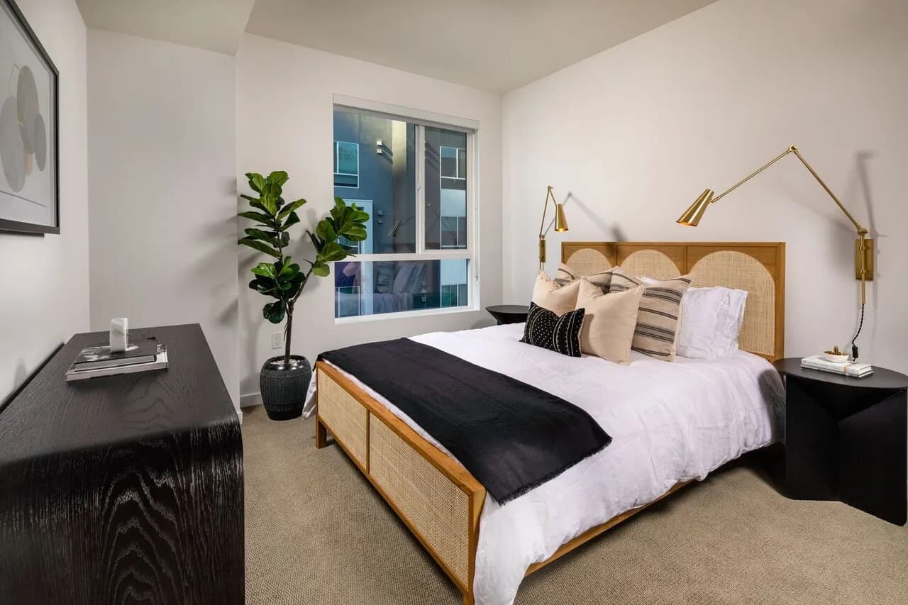 한타DTLA1br+덴800sf2달+$1000Free2파킹NO소셜유학생OK
					1 Bed
					Los Angeles's preview 3