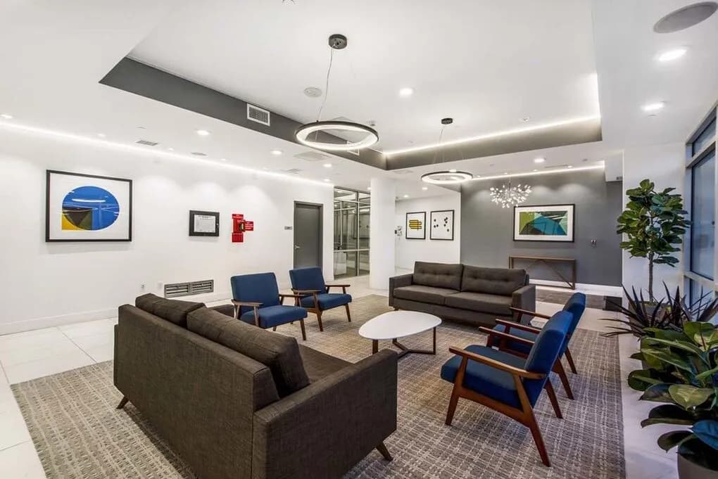 한타신규8/29입주1br+발코니900sf 6주+1파킹FreeEV차지OK
					1 Bed
					Los Angeles's preview 1