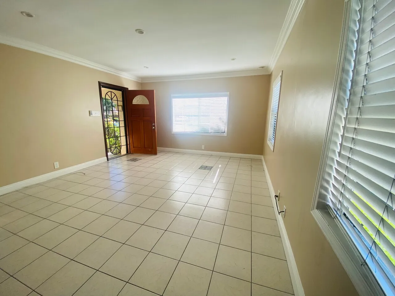 Cozy home Near Cerritos College 2 beds/1 bath
					하우스
					Cerritos's preview 1