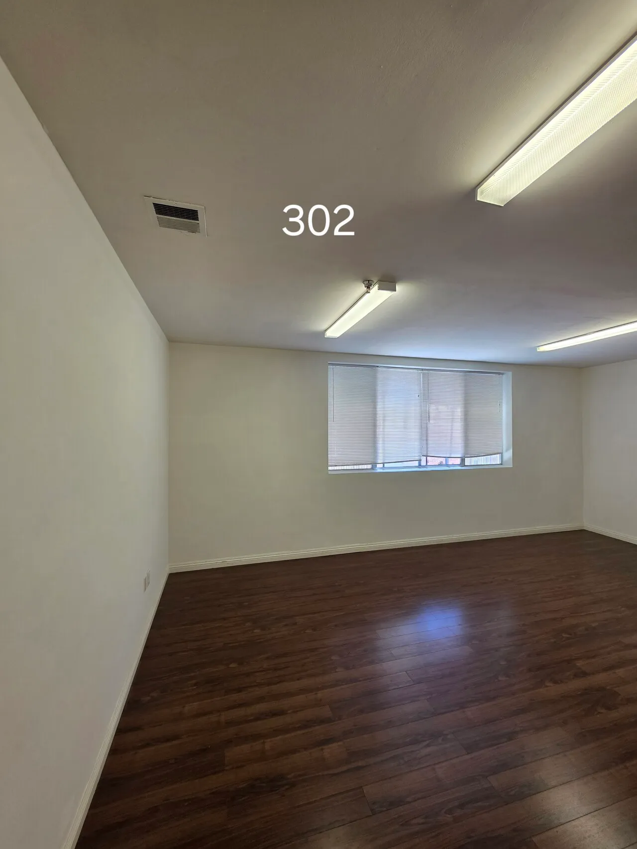 LA 코리아타운 6가 오피스 리스 (507 sq ft)
					오피스
					Los Angeles's preview 2