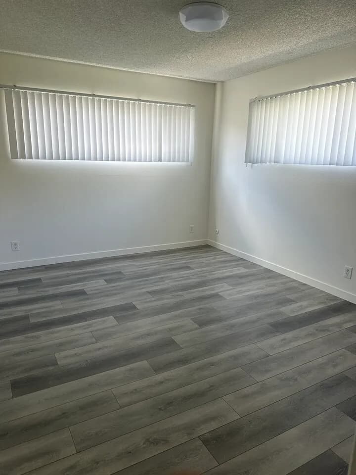한타 3BD+2BA+2 Parking, 아파트
					아파트
					Los Angeles's preview 3