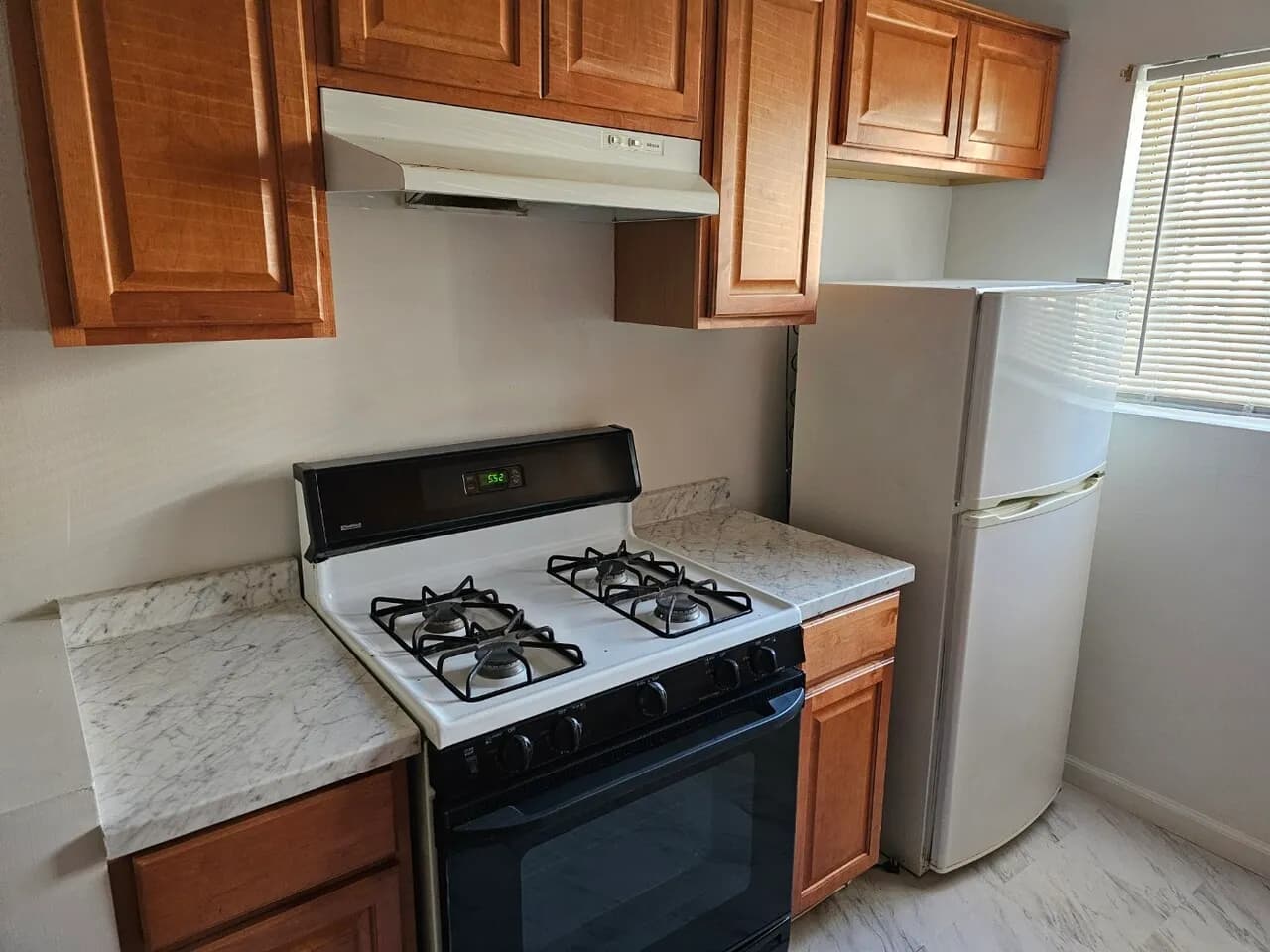 421 S. Manhattan Pl 1bed 1bath
					아파트
					Los Angeles's preview 2