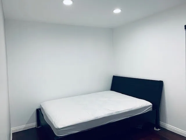 1 Room for rent in La Mirada/Buena Park/Fullerton
					1 Bed
					La Mirada/buena Park/fullerton's preview 0