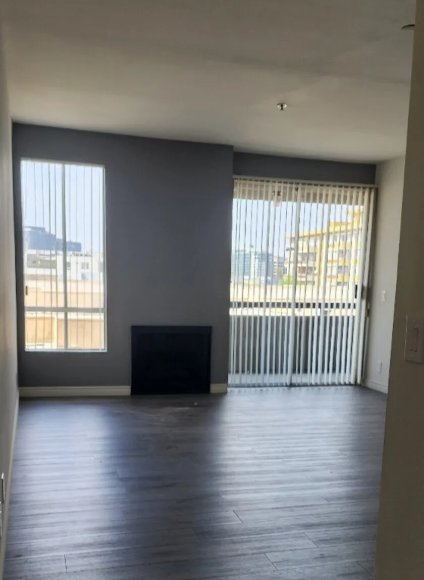 Town apt 2bed 2bath(315lafayettepark)
					아파트
					Los Angeles's preview 3