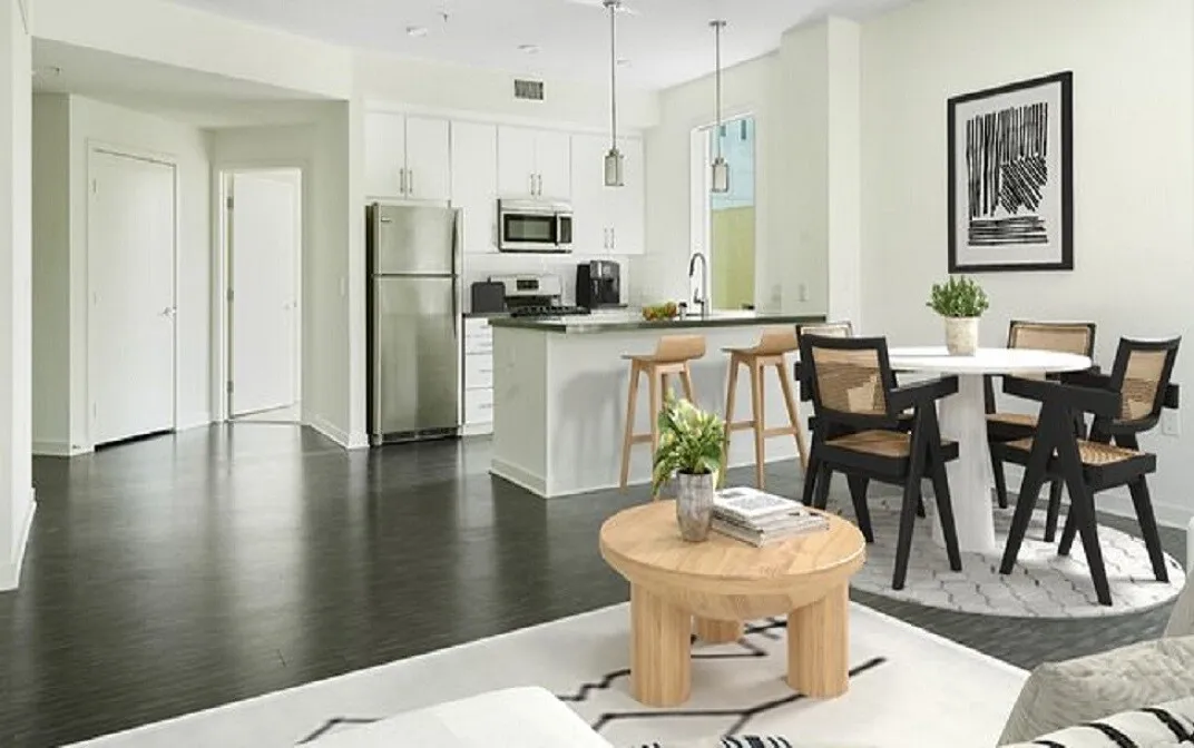 한타DTLA1br+덴800sf2달+$1000Free2파킹NO소셜유학생OK
					1 Bed
					Los Angeles's preview 2