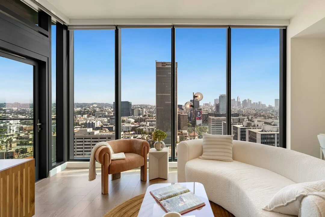 한타신축Hi-Rise OPUS 1br783sf+8주+$1500NO소셜유학생OK
					1 Bed
					Los Angeles's preview 2
