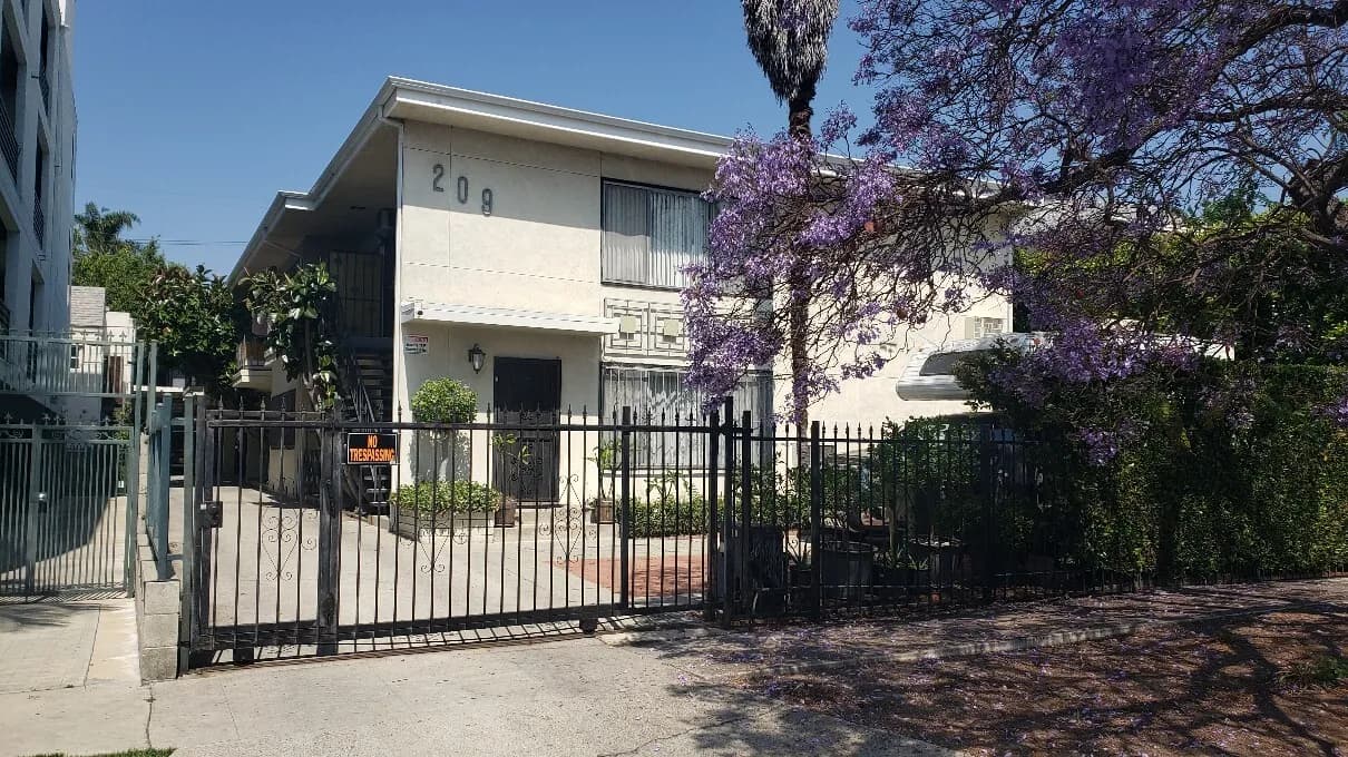 아파트 Rent(2bd2ba) 합니다
					2 Bed
					Los Angeles's preview 0